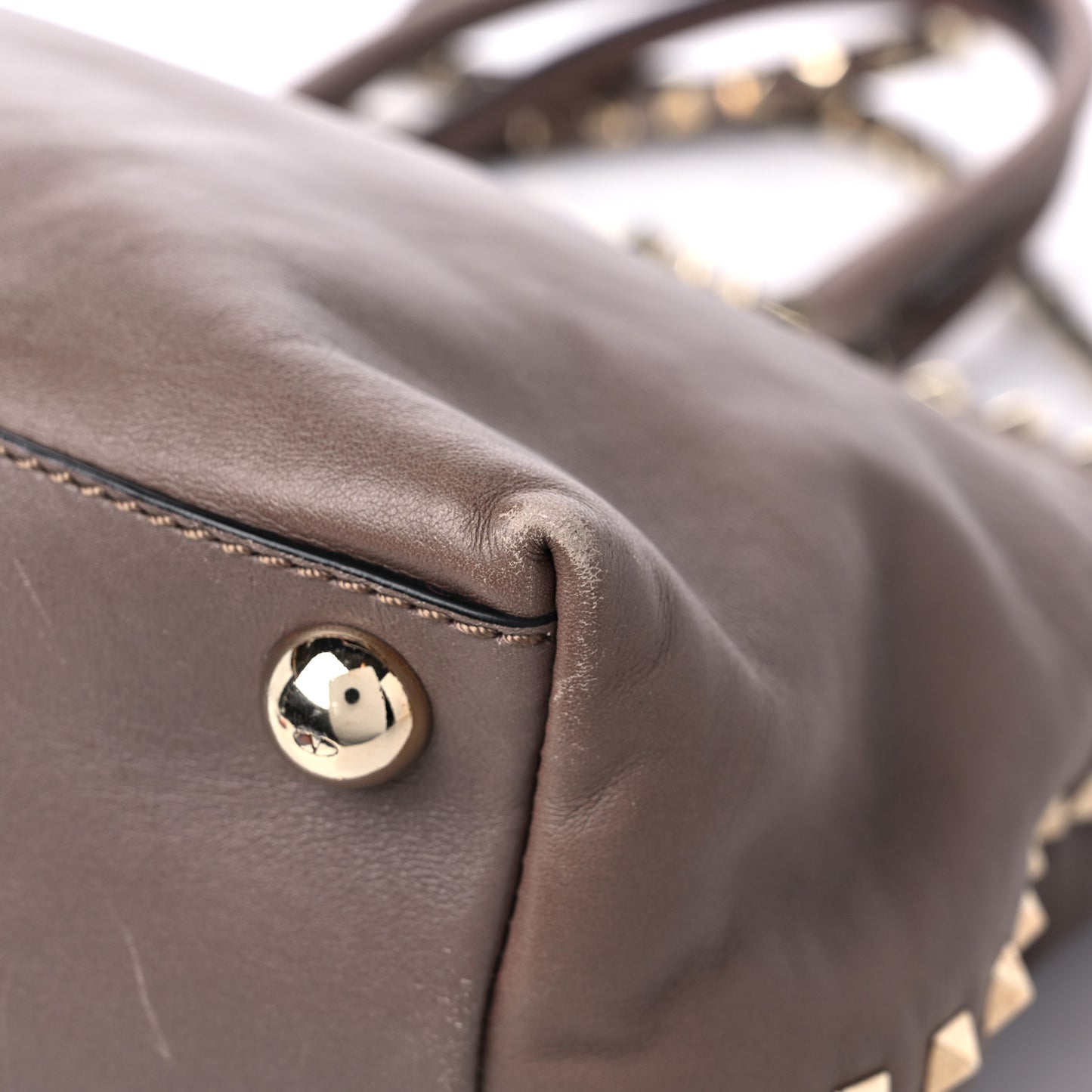 Vitello Rockstud Dome Satchel Taupe
