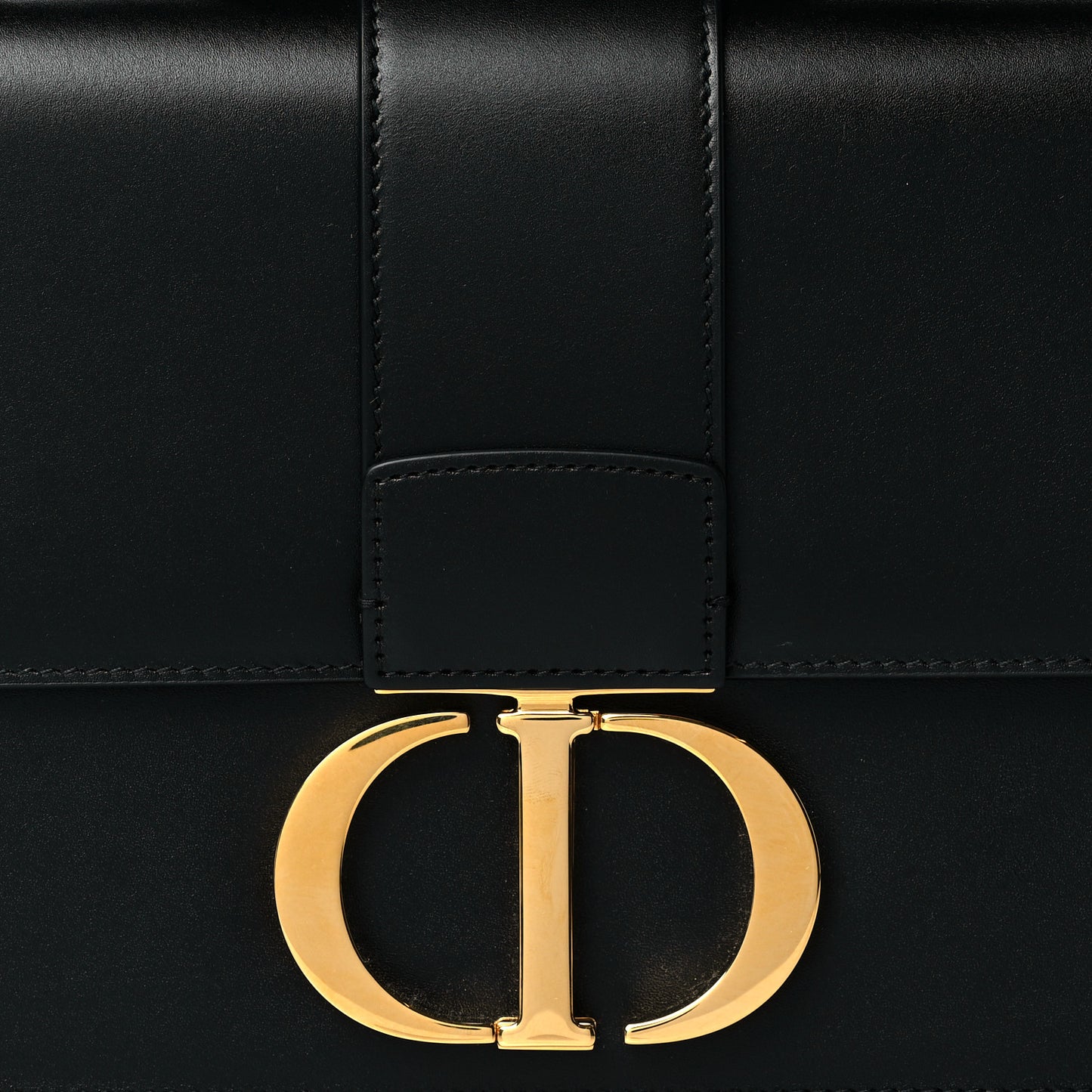Smooth Calfskin 30 Montaigne Flap Bag Black