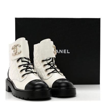 Chanel Shiny Goatskin Calfskin Quilted Lace Up Combat Boots 39 White Black 10 of 10