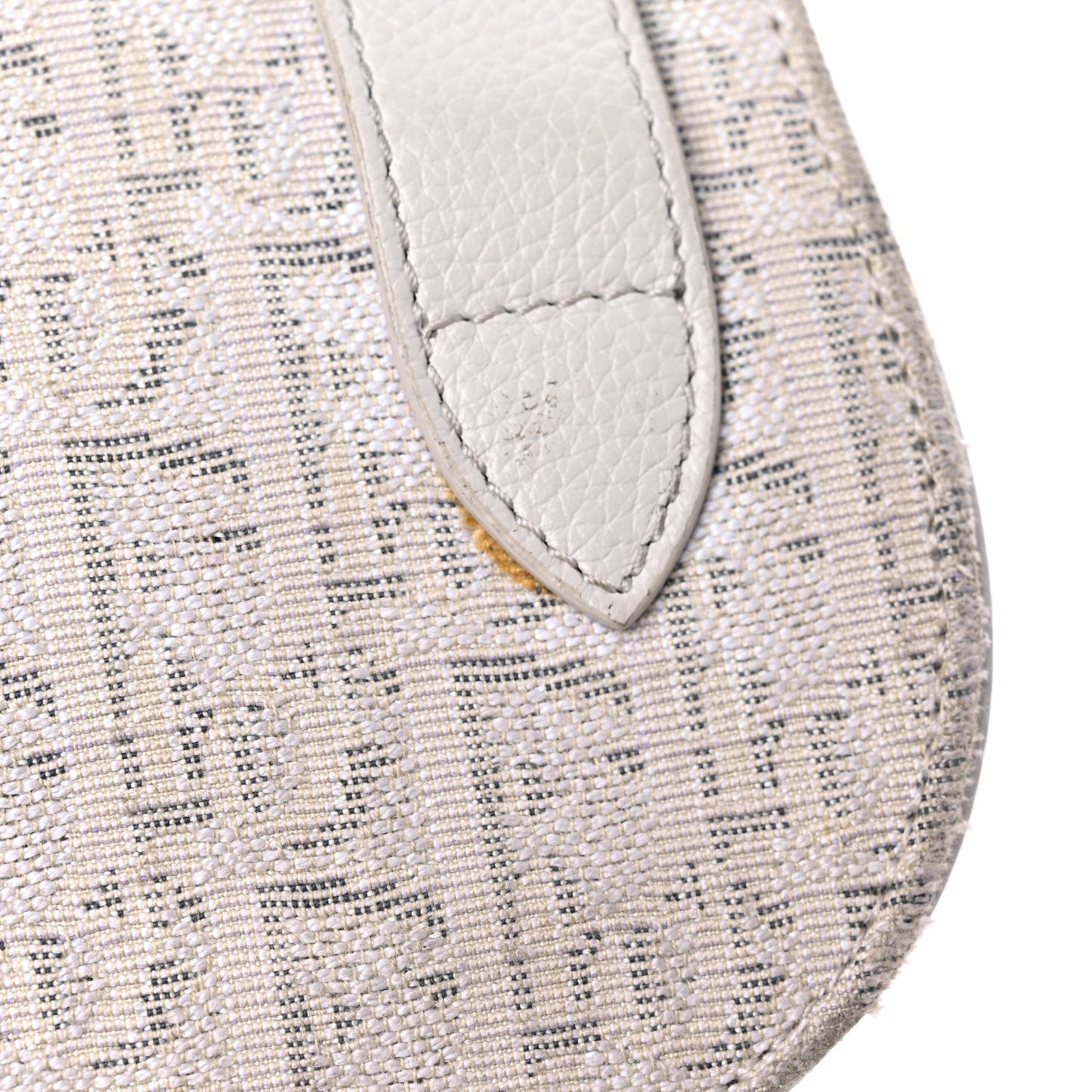 Oblique Saddle Messenger Pouch Beige