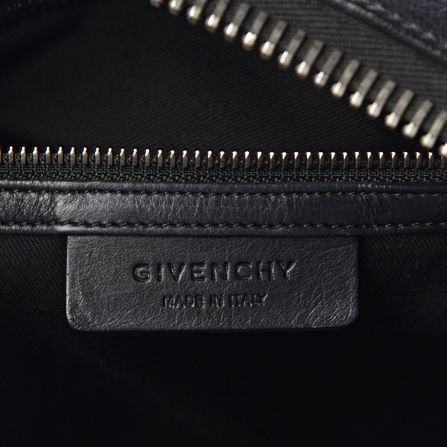 Sugar Goatskin Large Antigona Black