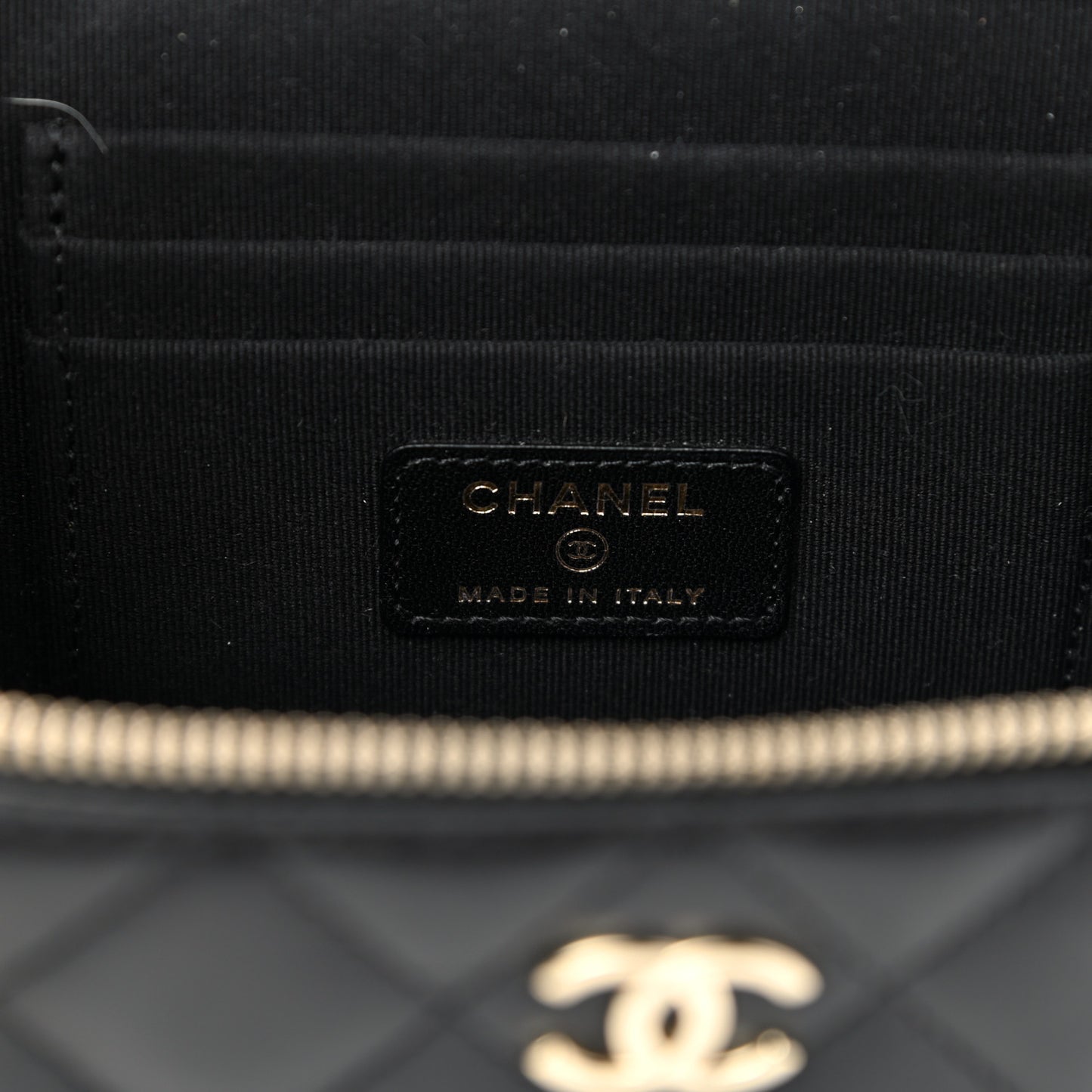 Lambskin Quilted Small Top Handle Vanity Case With Chain Black