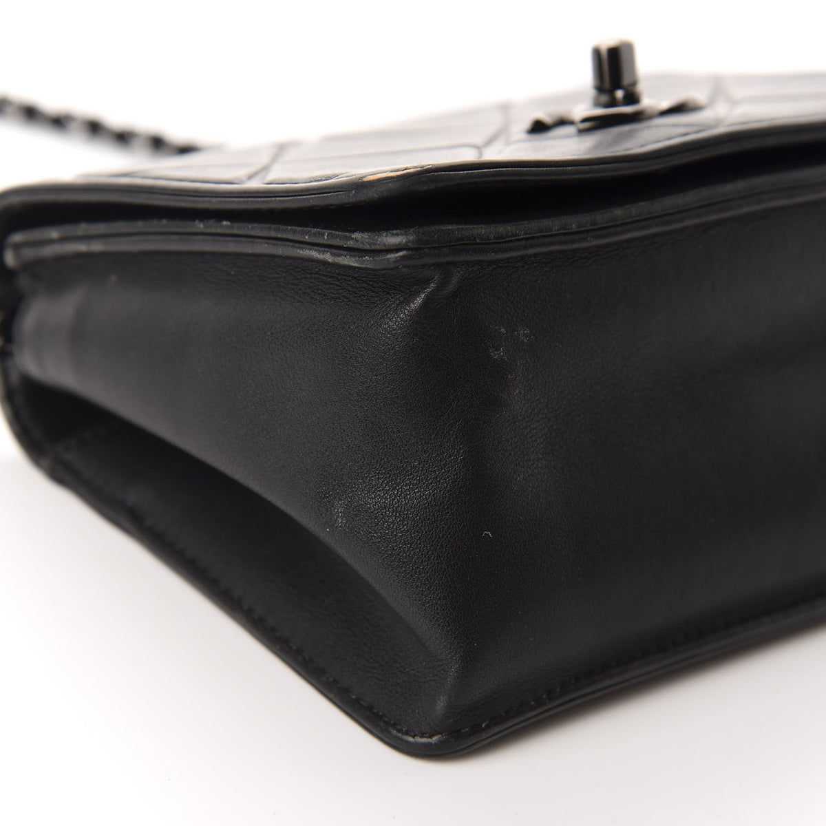 Calfskin Mini Propeller Flap Black
