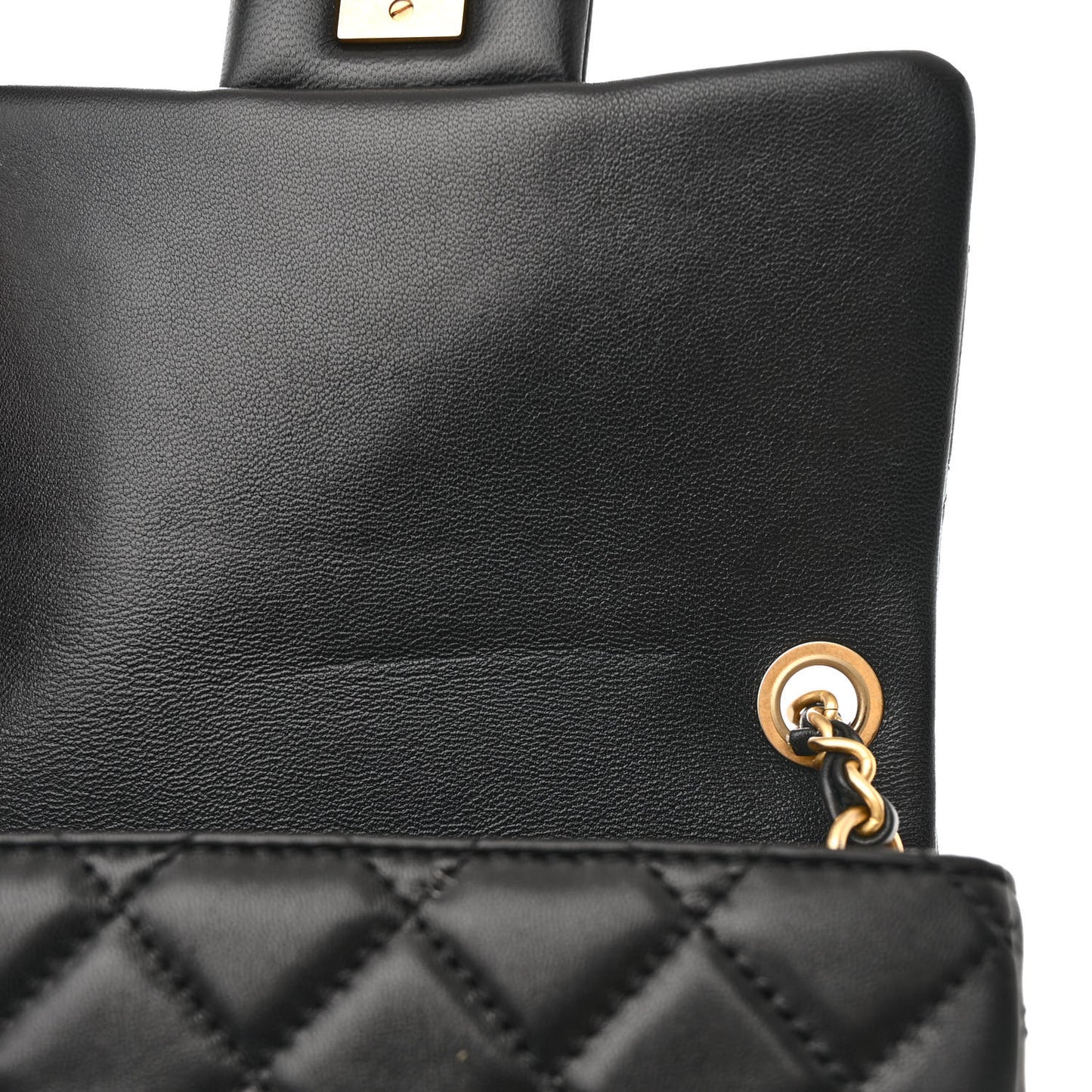 Lambskin Quilted Mini Pearl Crush Flap Black