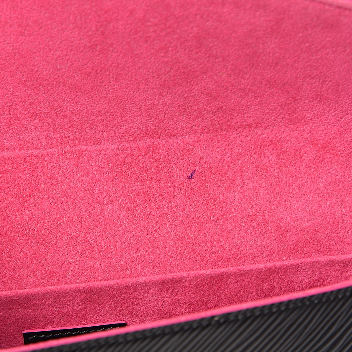 Epi Pochette Felicie Black Hot Pink