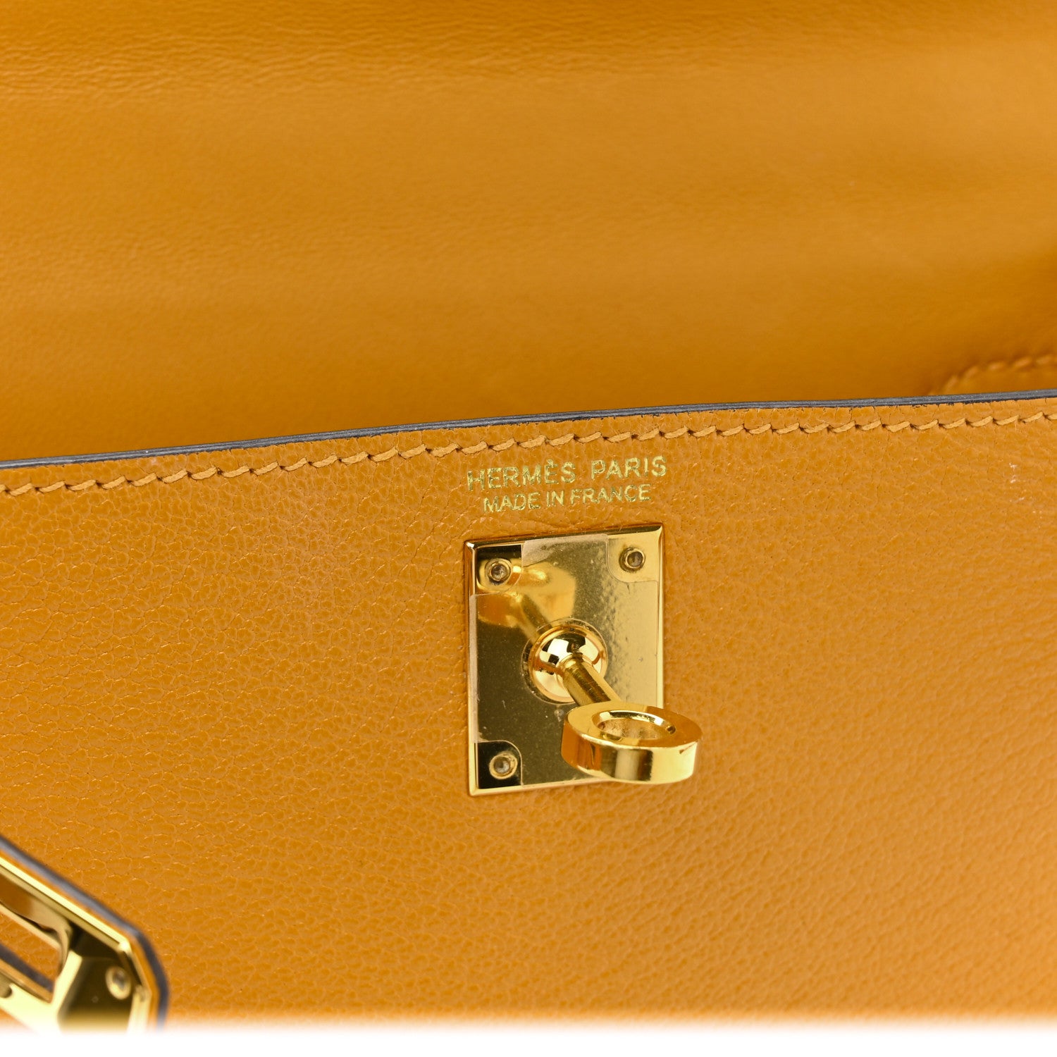 クリーニング済♡HERMES ノースリーブ イエロー サイズ38 クリーニング済♡HERMES ノースリーブ イエロー サイズ38