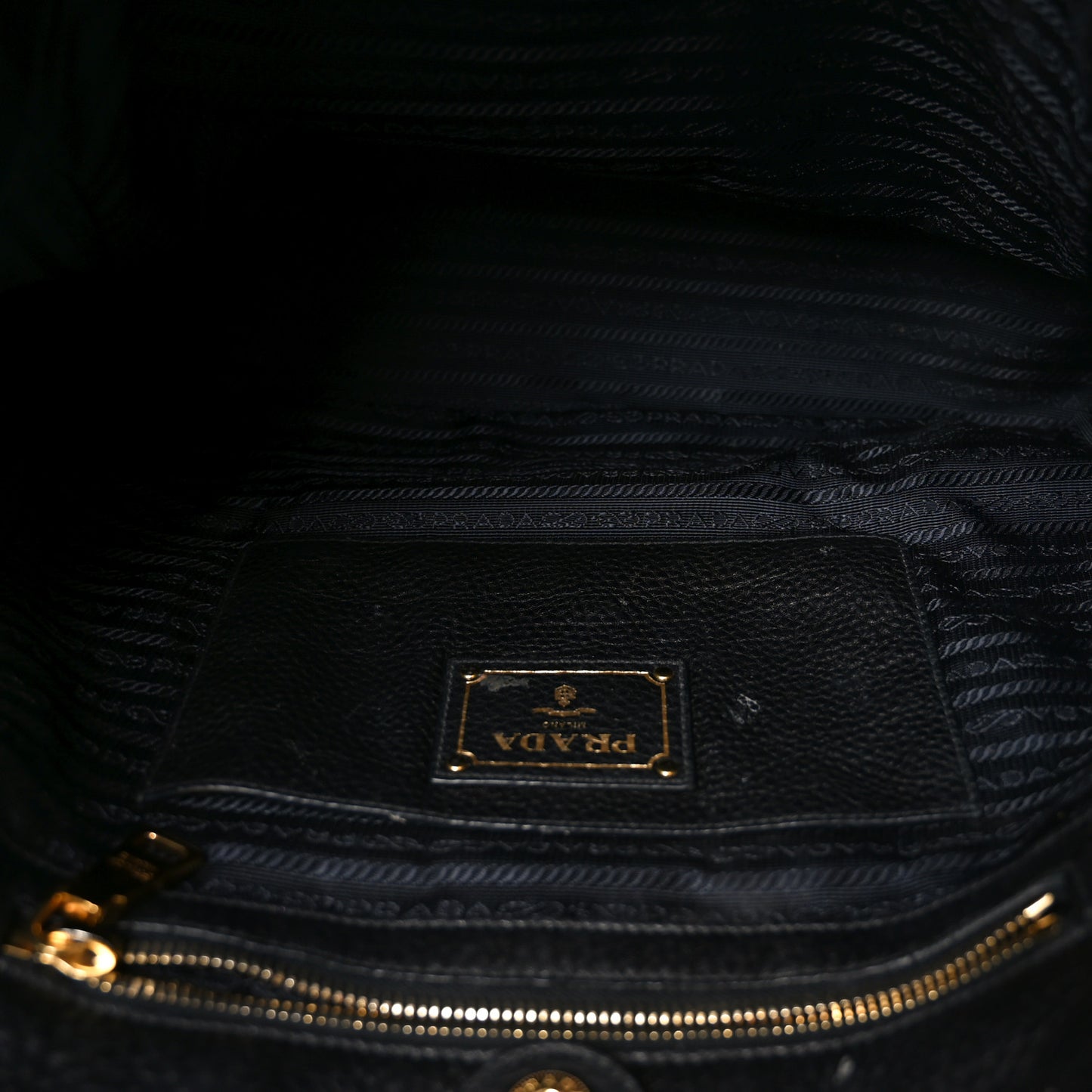Vitello Daino Side Pocket Tote Black