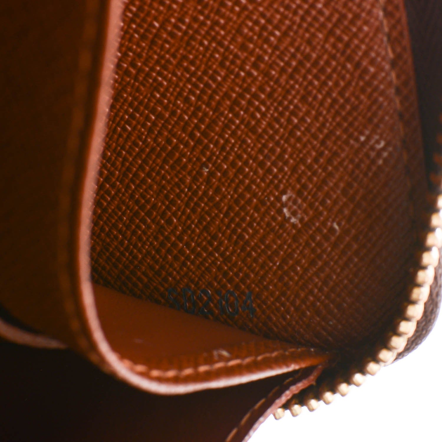 Louis Vuitton Monogram Zippy Wallet 7 of 7