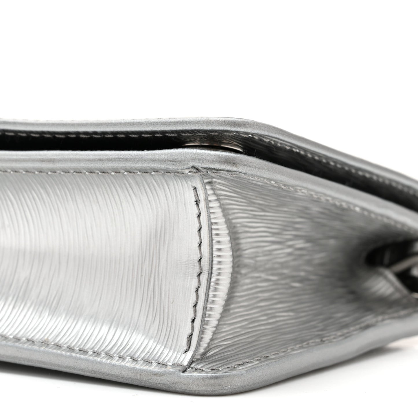 Metallic Vitello Move Oro Chain Wallet Cromo