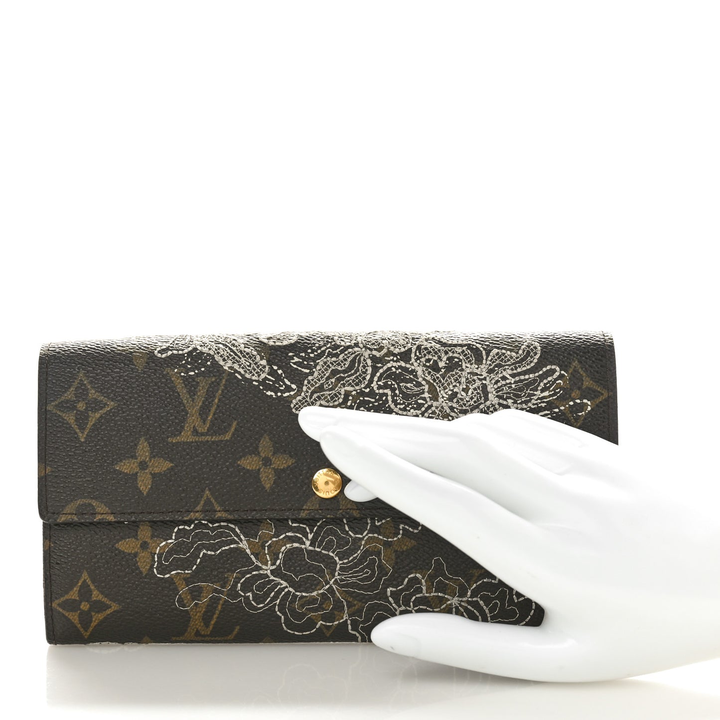 Monogram Dentelle Sarah Wallet Silver