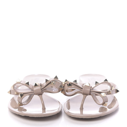 Valentino Garavani PVC Jelly Rockstud Bow Thong Sandals 39 Poudre 2 of 10