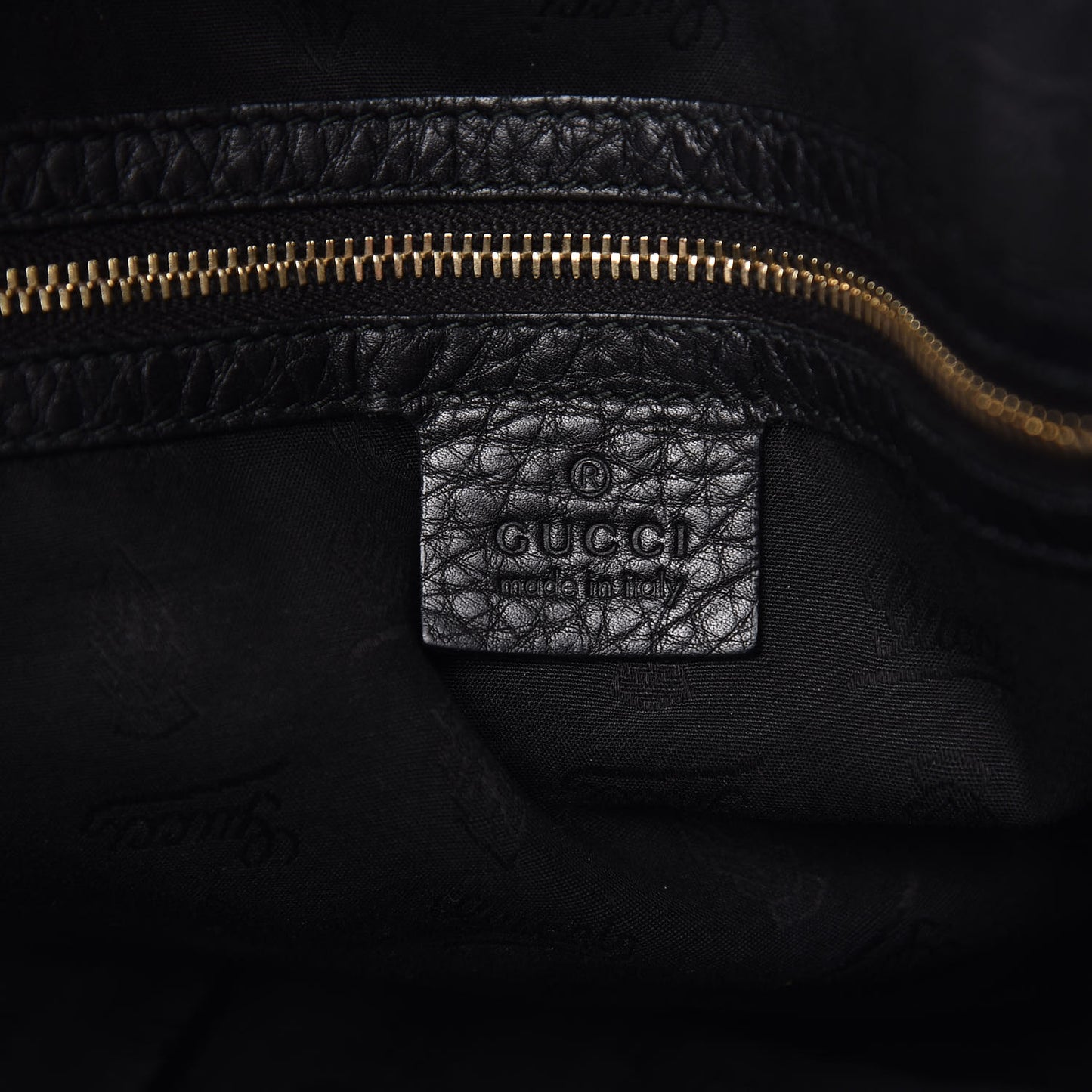 Pebbled Calfskin Medium Heritage Shoulder Bag Black