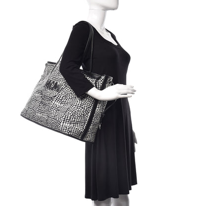 MCM Visetos Large Liz Reversible Shopper Tote Black 2 of 20