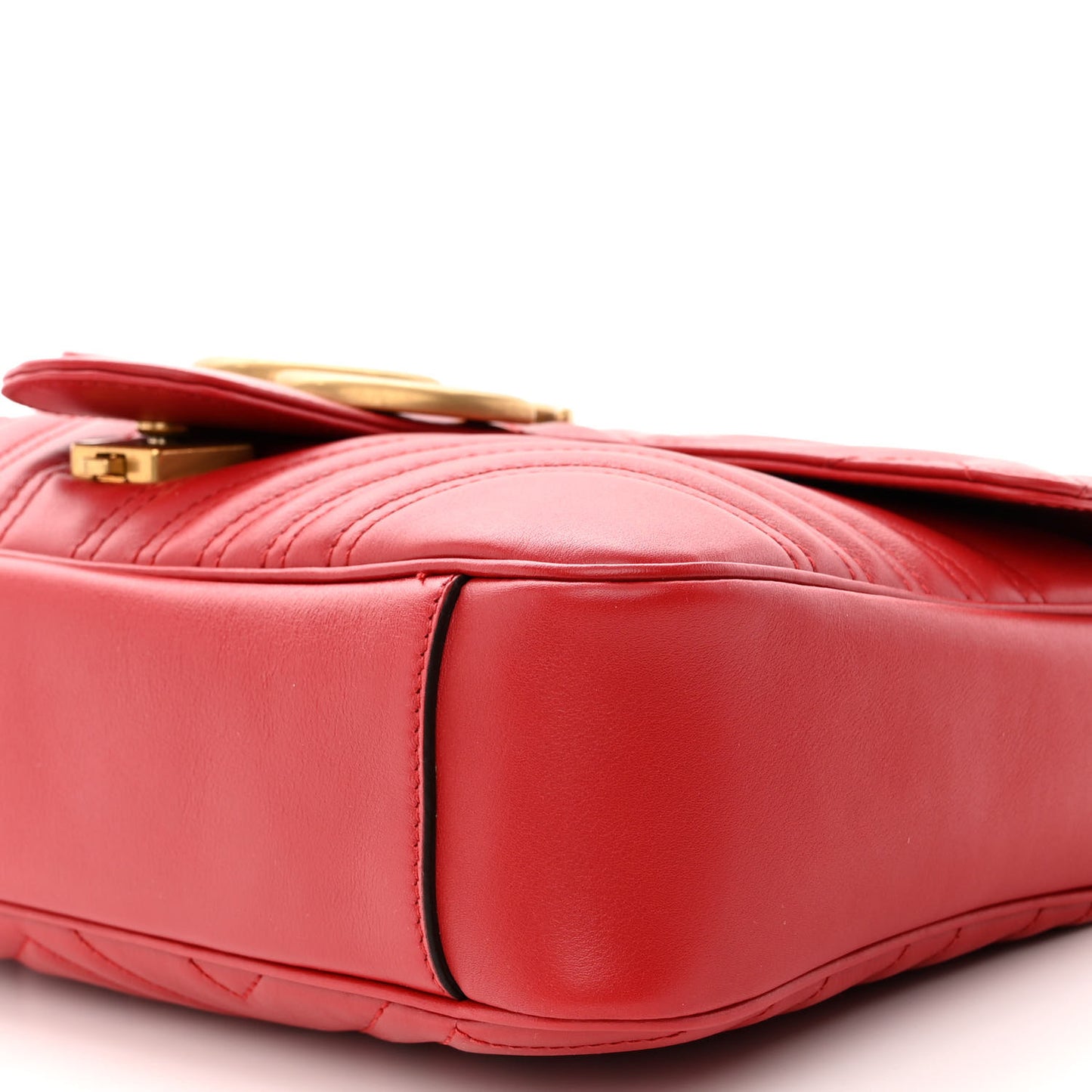 Calfskin Matelasse Medium GG Marmont Shoulder Bag Hibiscus Red