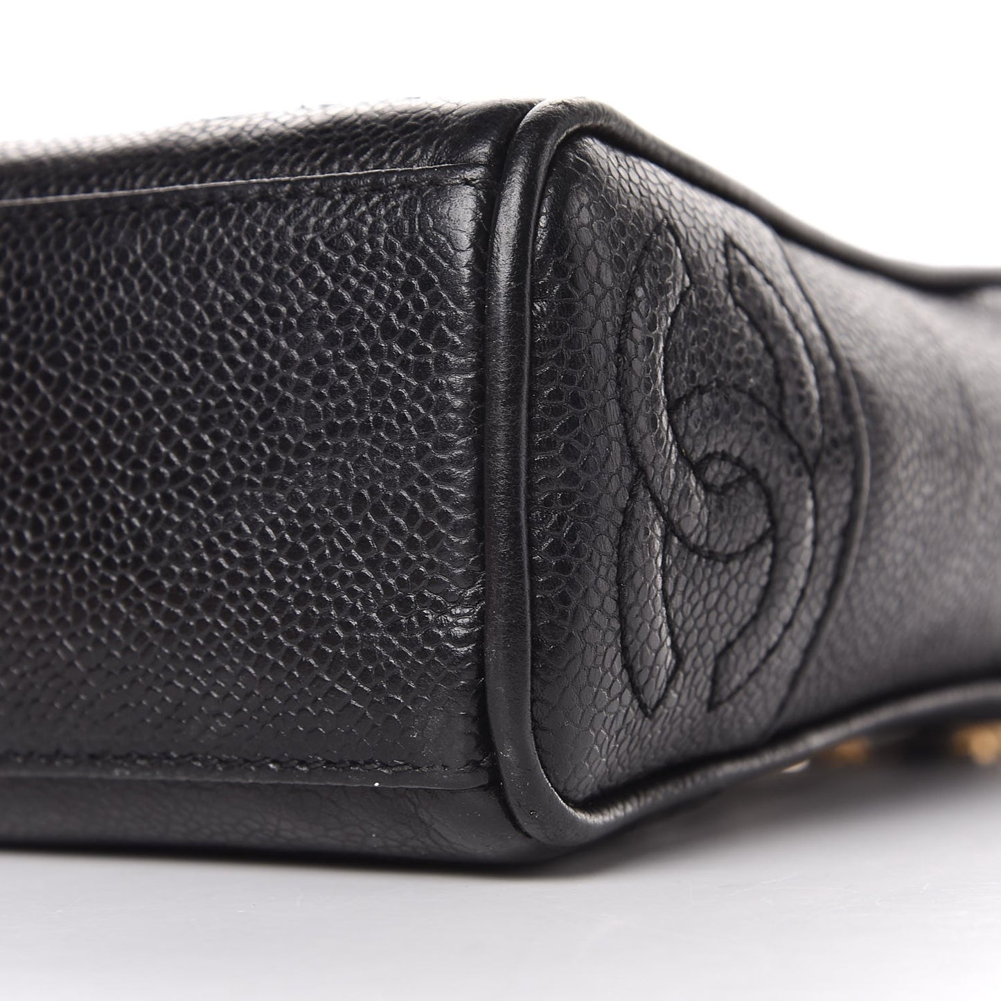 Caviar CC Shoulder Bag Black
