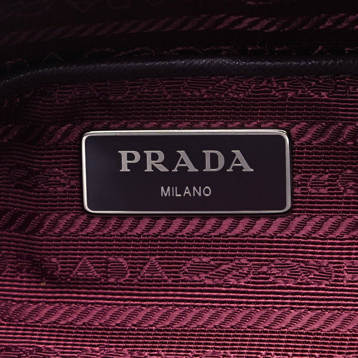 Nylon Vela Messenger Bag Granato
