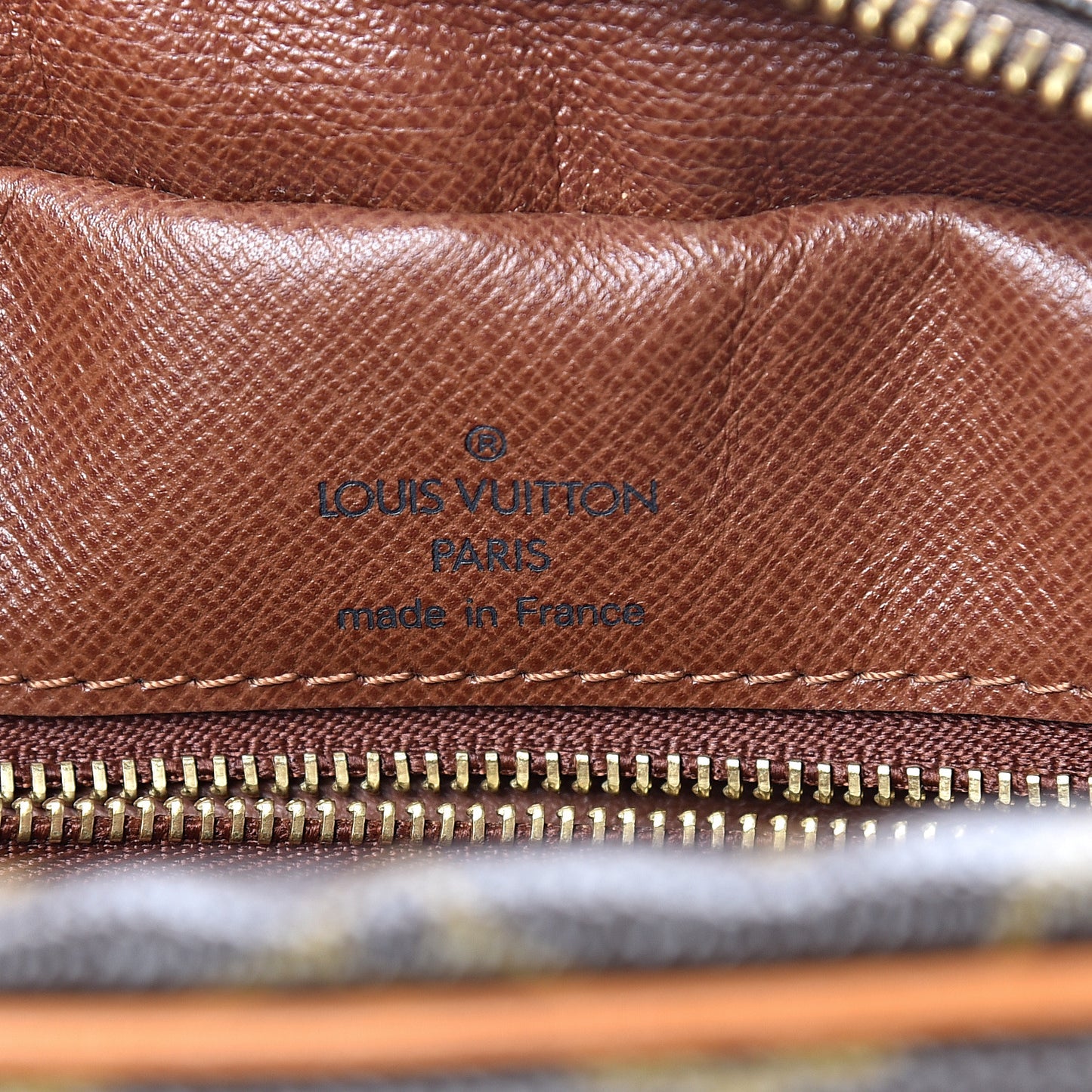Monogram Nil 28