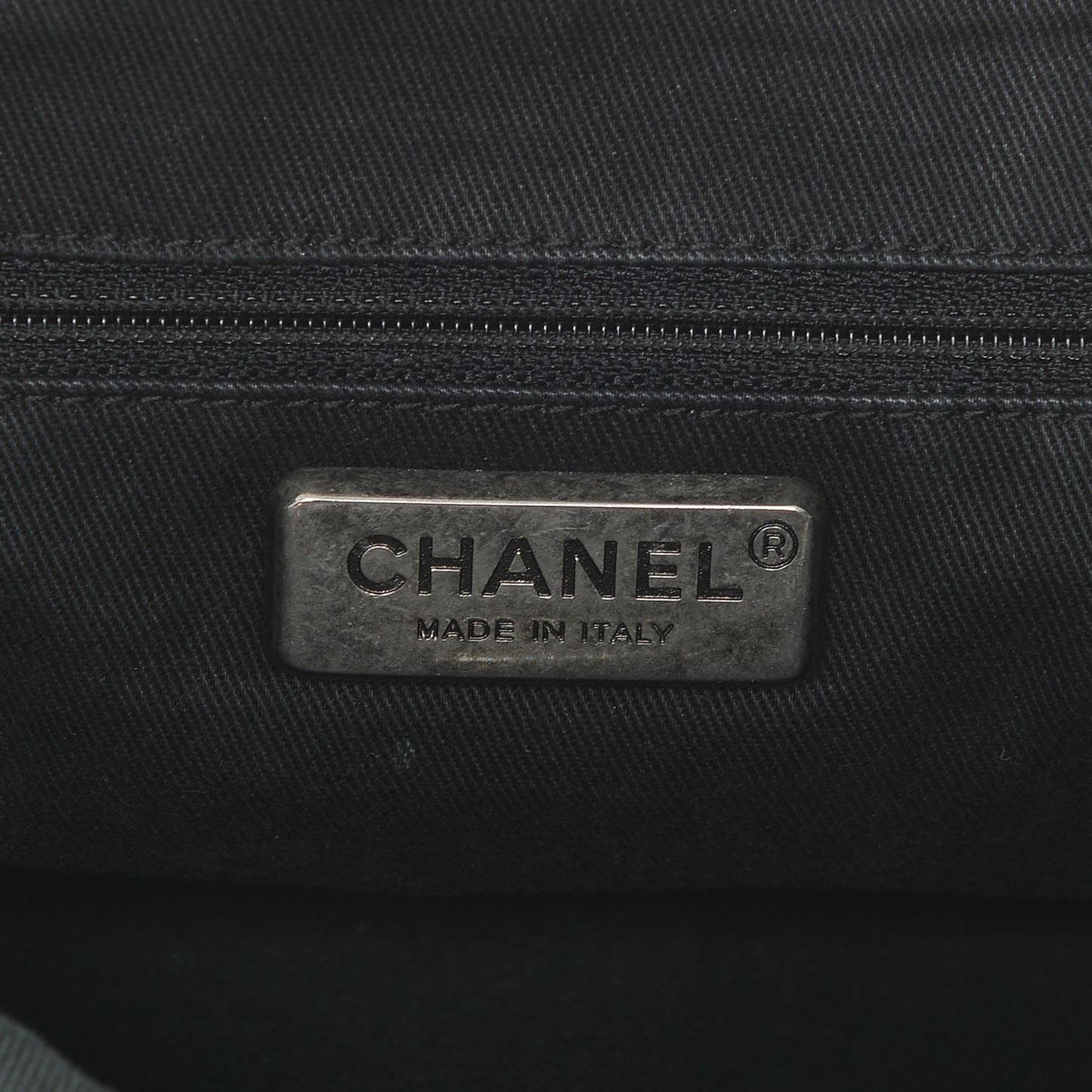 Distressed Caviar Outdoor Ligne Tote Black