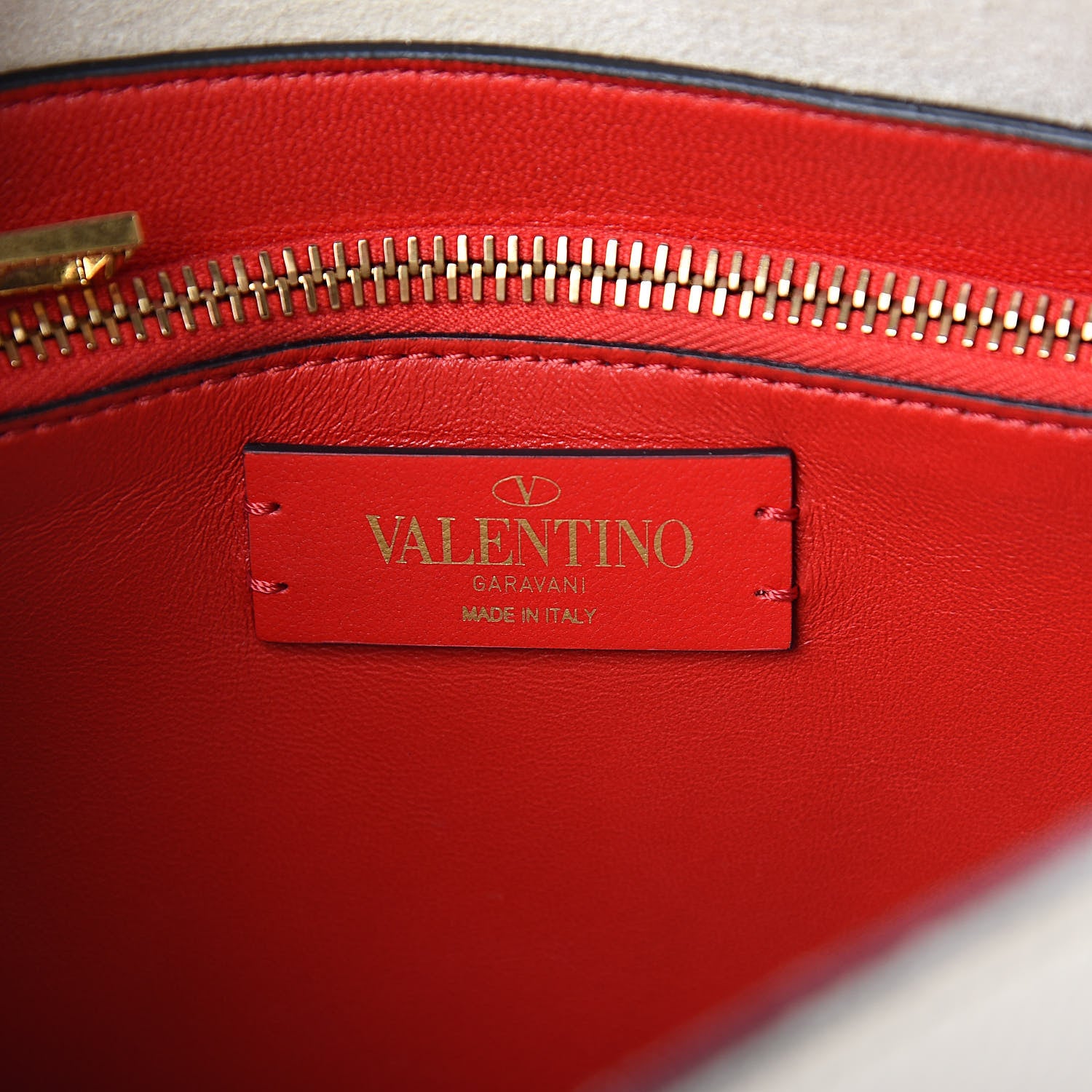Valentino Garavani Pebbled Calfskin VRing Shoulder Bag Light Ivory 6 of 9