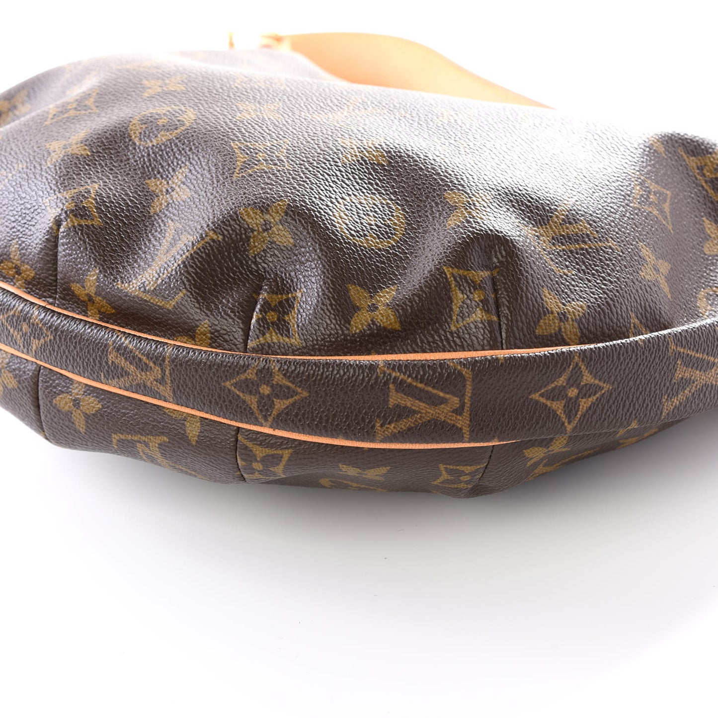 Monogram Croissant MM