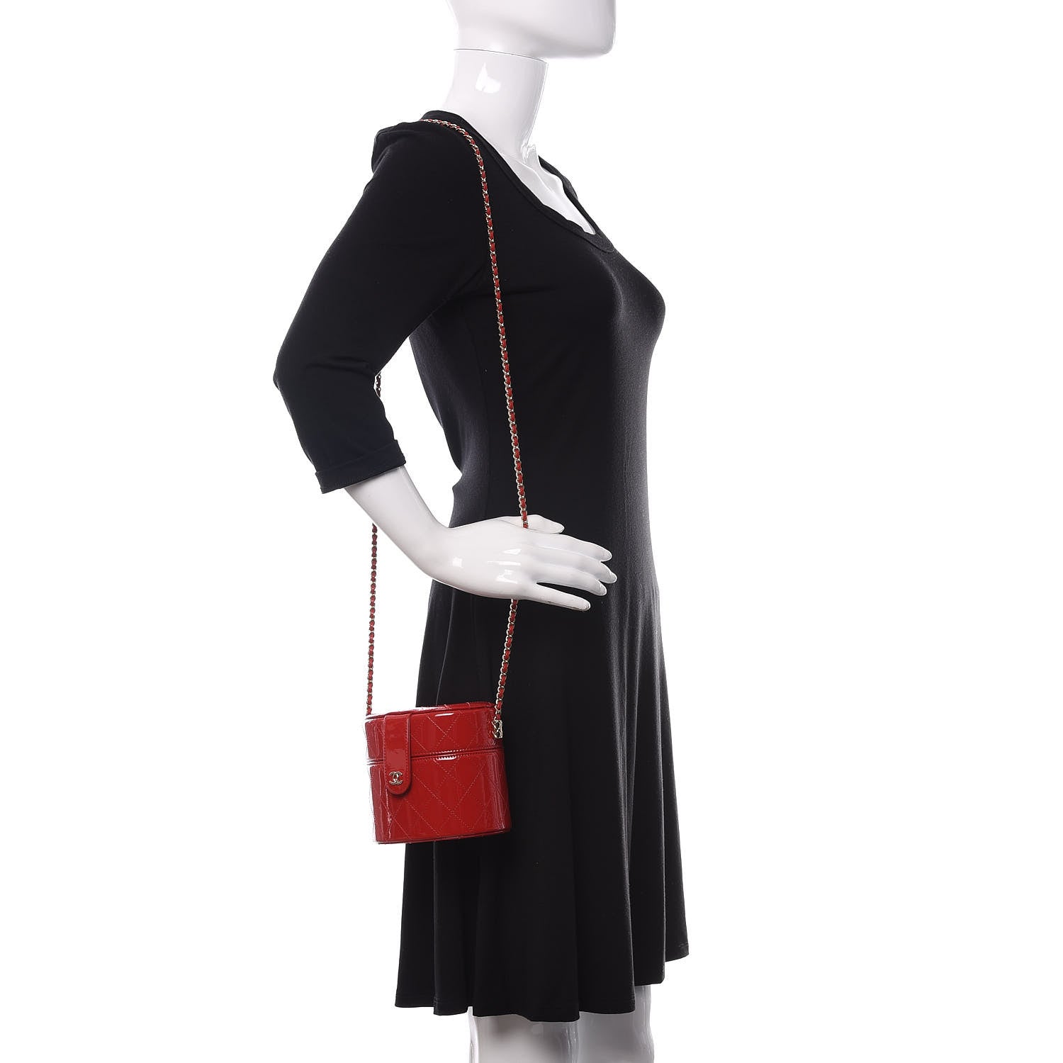 Chanel Patent Quilted Small Round Vanity With Chain Red 2 of 11
