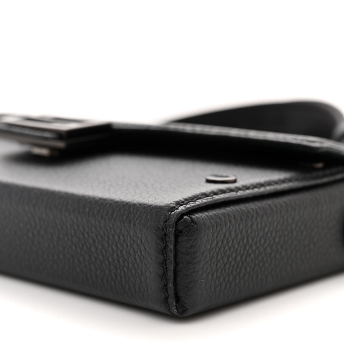 Vitello Cher Baguette Soft Trunk Phone Pouch Black