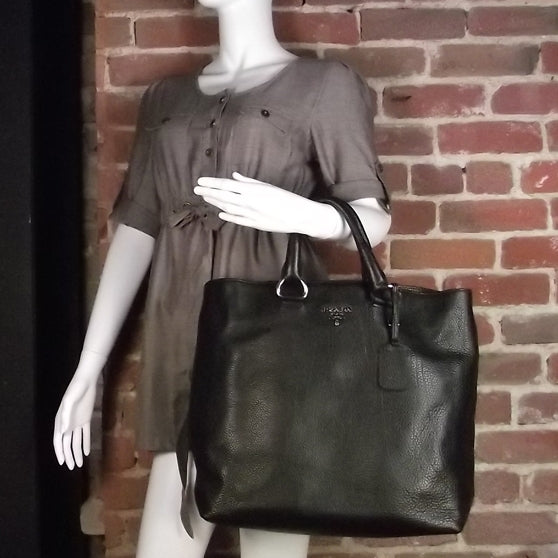 Vitello Daino Tote Black