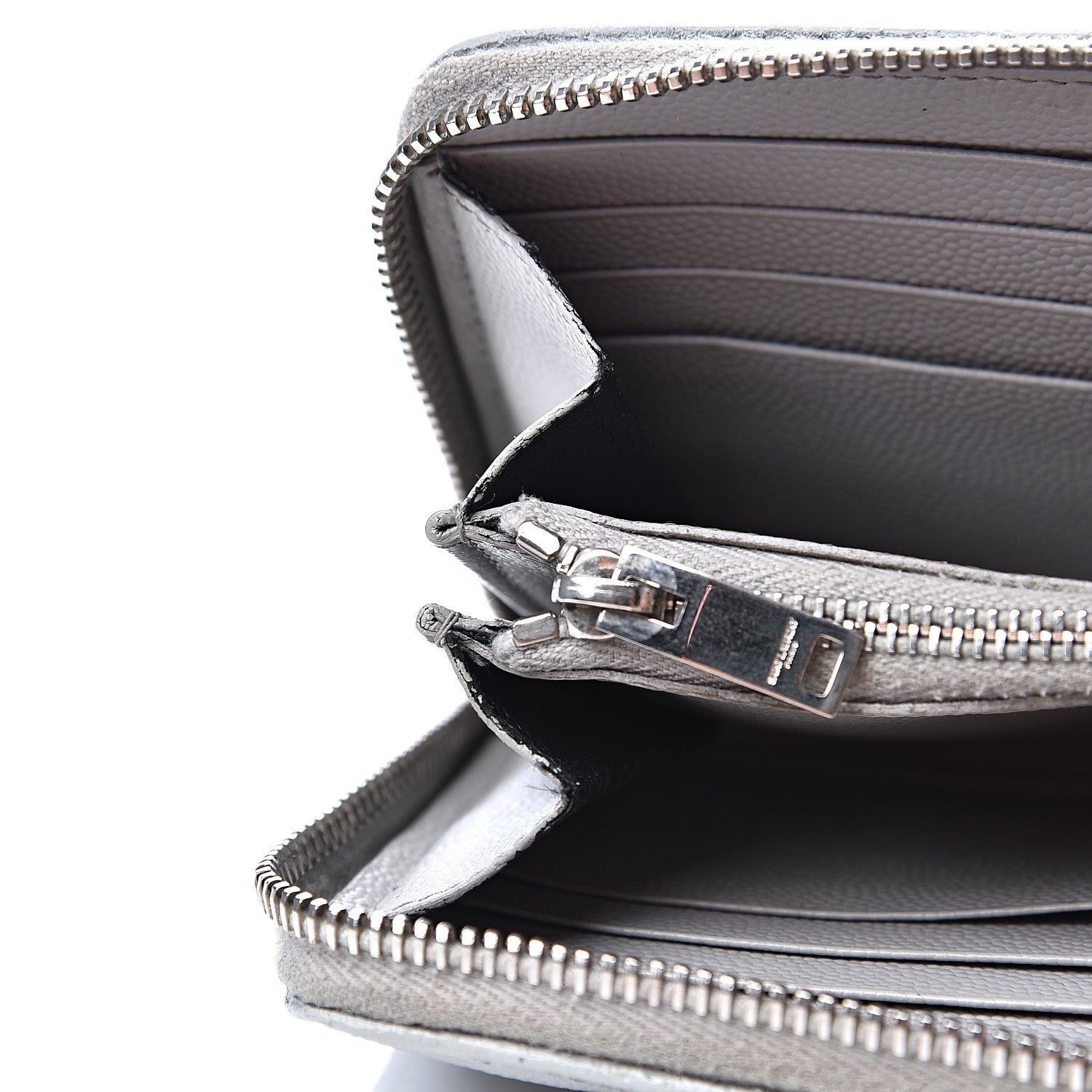 Saint Laurent Grain De Poudre Matelasse Chevron Monogram Zip Around Wallet Granite 14 of 15
