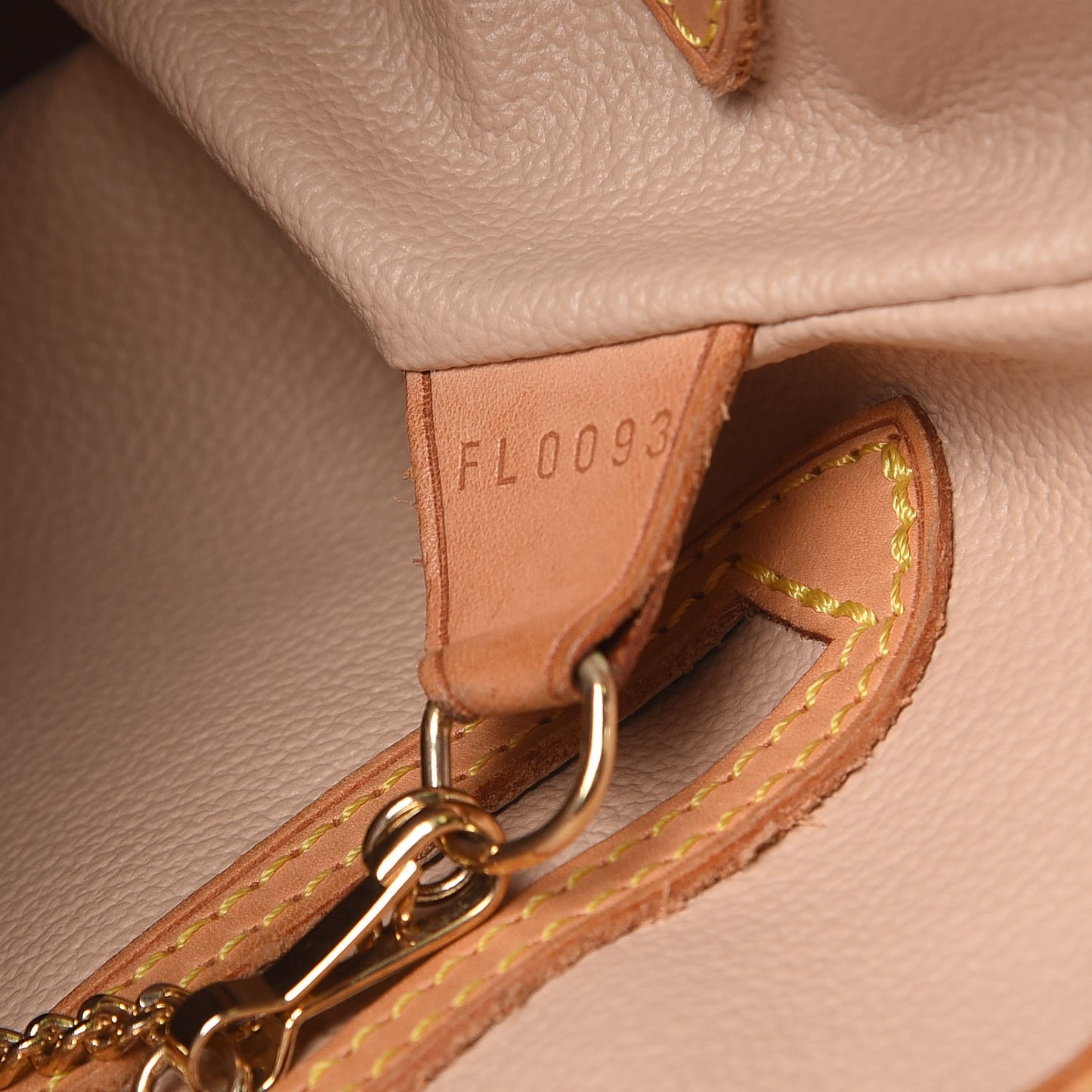 Monogram Petit Bucket 23