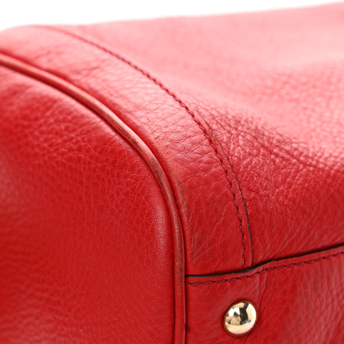 Pebbled Calfskin Medium Soho Boston Red
