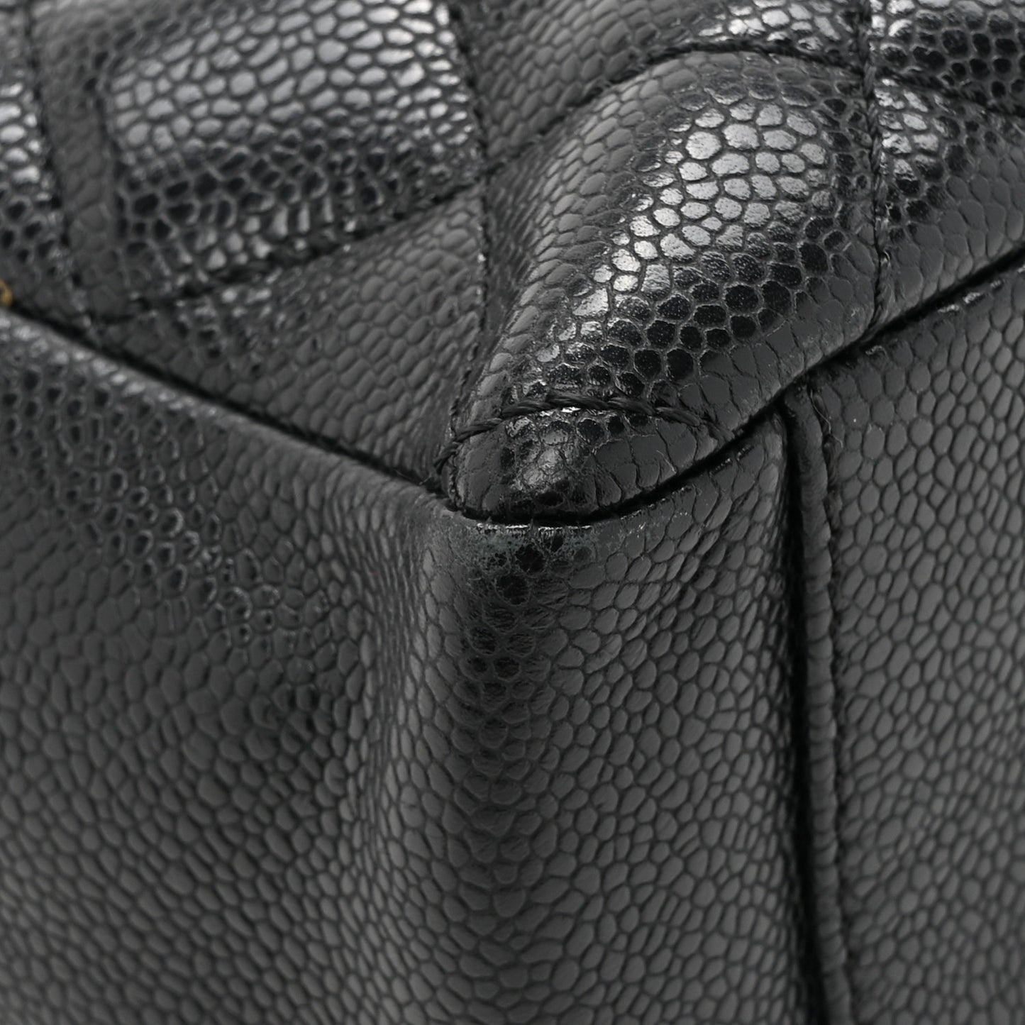 Caviar Quilted Petit Shopping Tote PST Black