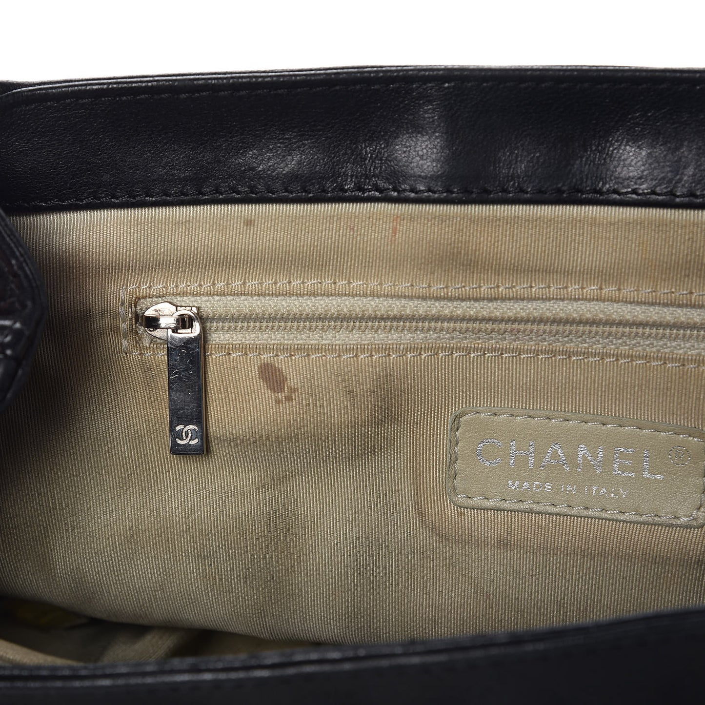 Washed Lambskin Quilted Medium Chain Around Messenger Black