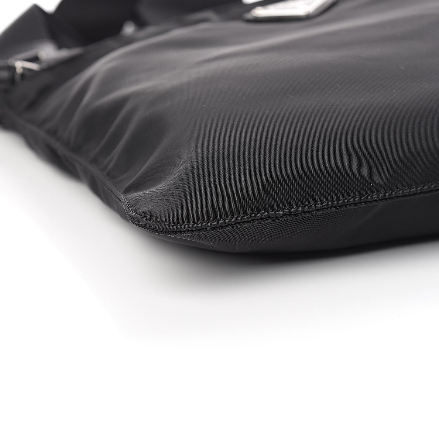Nylon Flat Messenger Bag Black