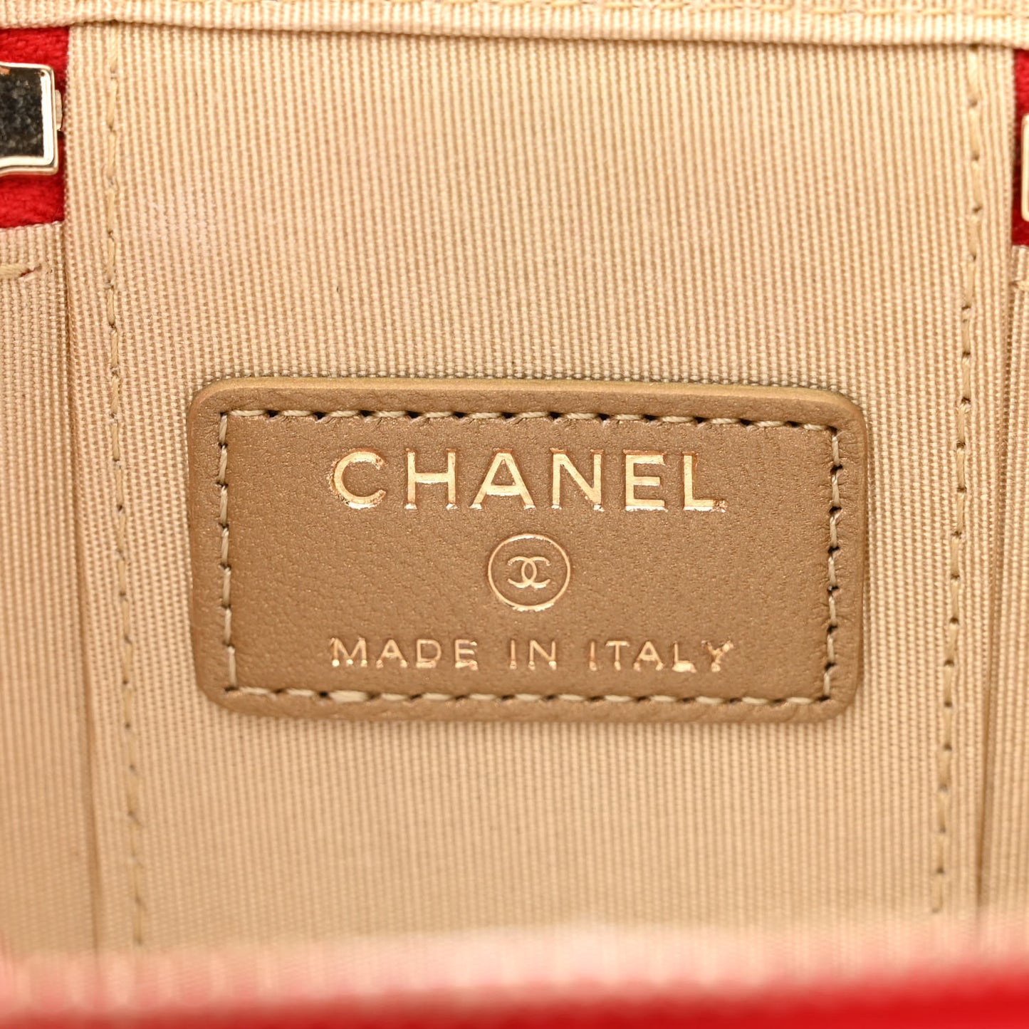 Lambskin Quilted Pearl Crush Mini Vanity Case With Chain Red
