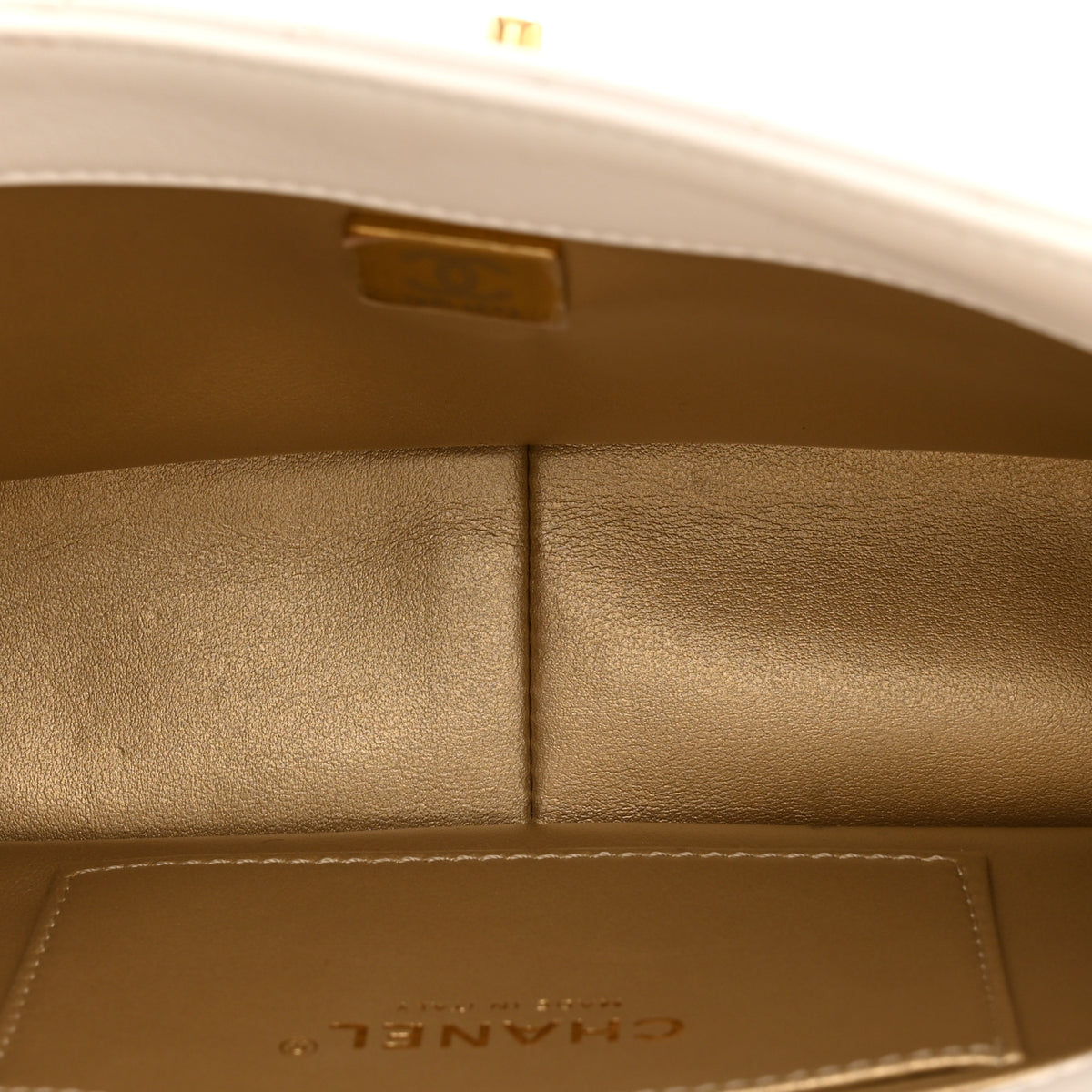 Lambskin Quilted CC Chain Shoulder Bag White