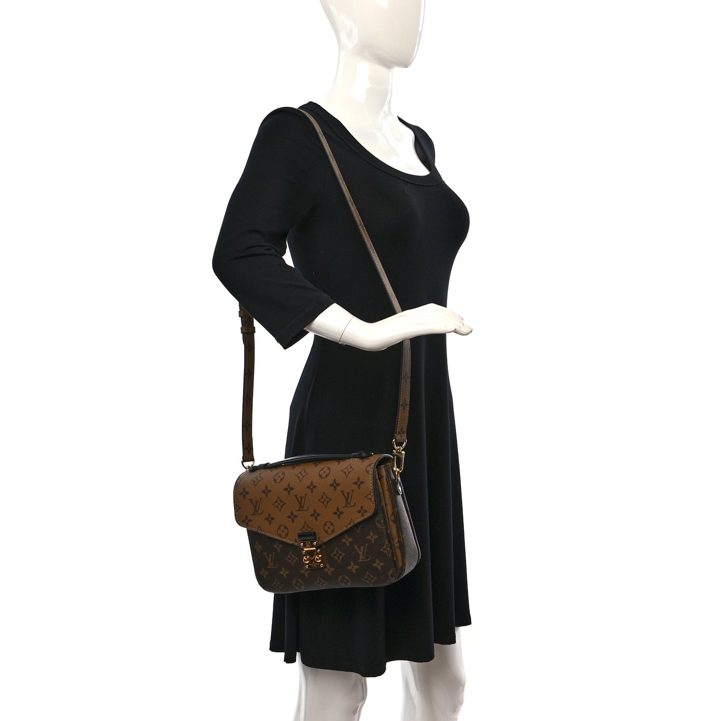 Reverse Monogram Pochette Metis