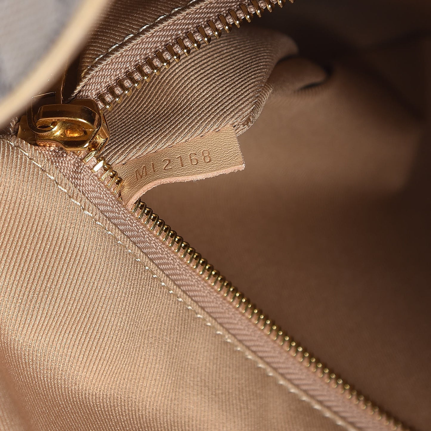 Damier Azur Graceful PM Beige