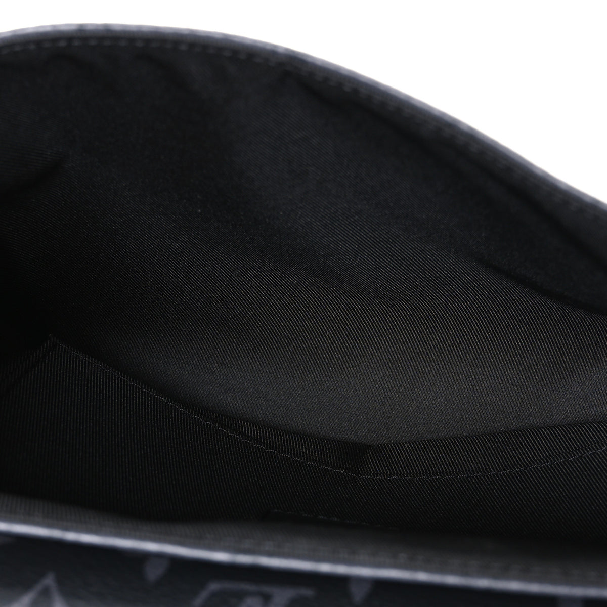 Monogram Eclipse Reverse Pulse Messenger