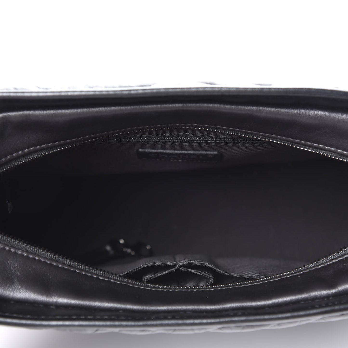 Aged Calfskin Chevron Quilted Medium Gabrielle Hobo Black