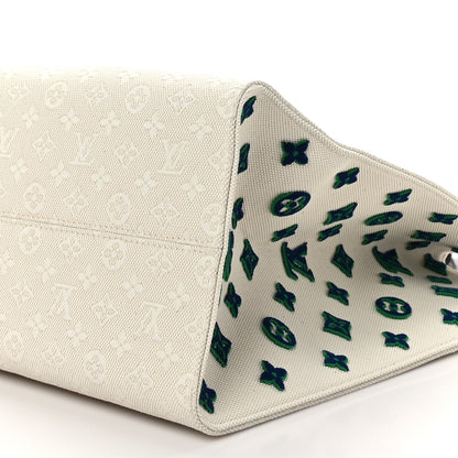 Louis Vuitton Jacquard Embroidered Tufted Monogram Hamptons Onthego GM 9 of 9