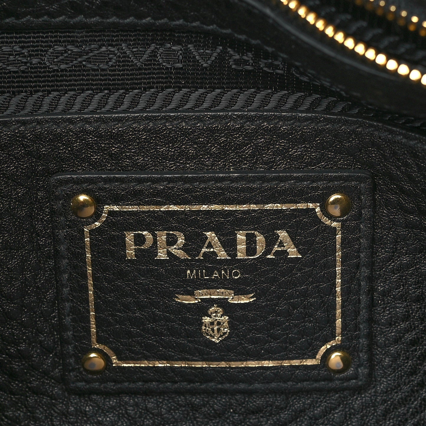 Vitello Daino Crossbody Bag Black