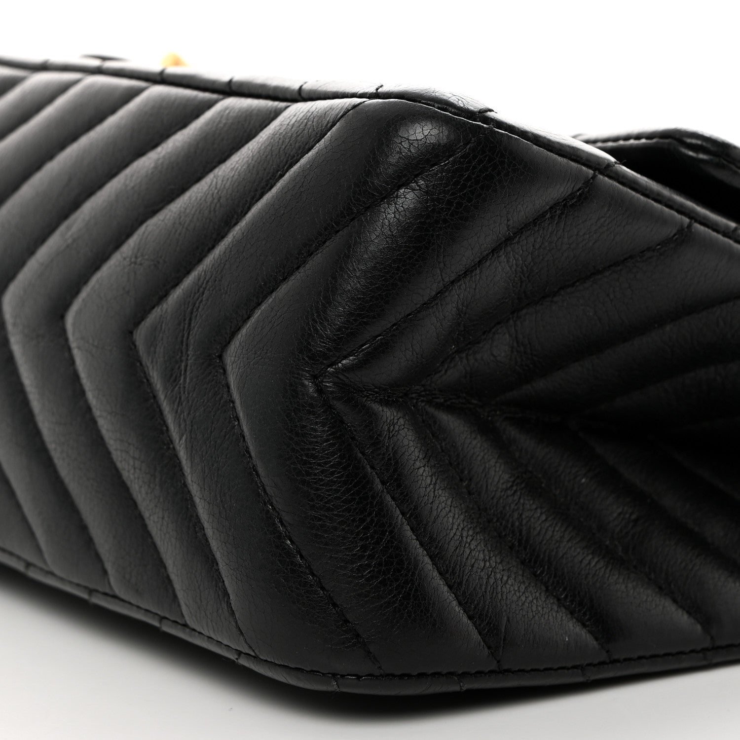 Chanel Sheepskin Chevron Quilted 2.55 Reissue 226 Flap Black 10 of 10