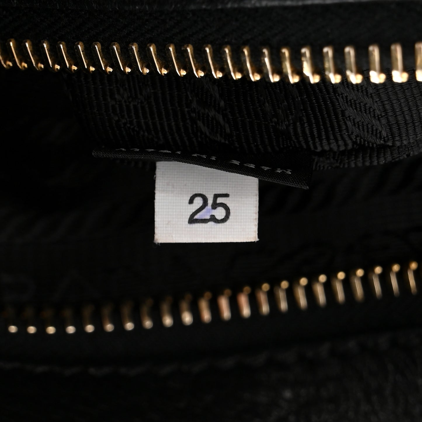 Vitello Daino Tote Black
