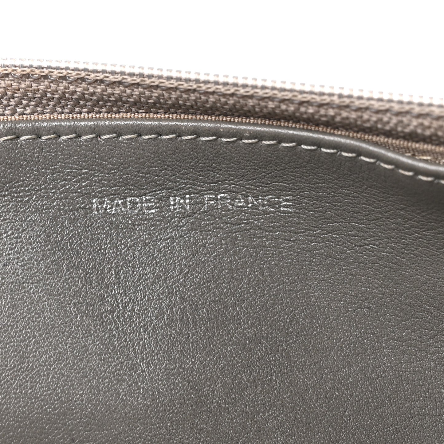 Caviar Sevruga Wallet On Chain WOC Grey