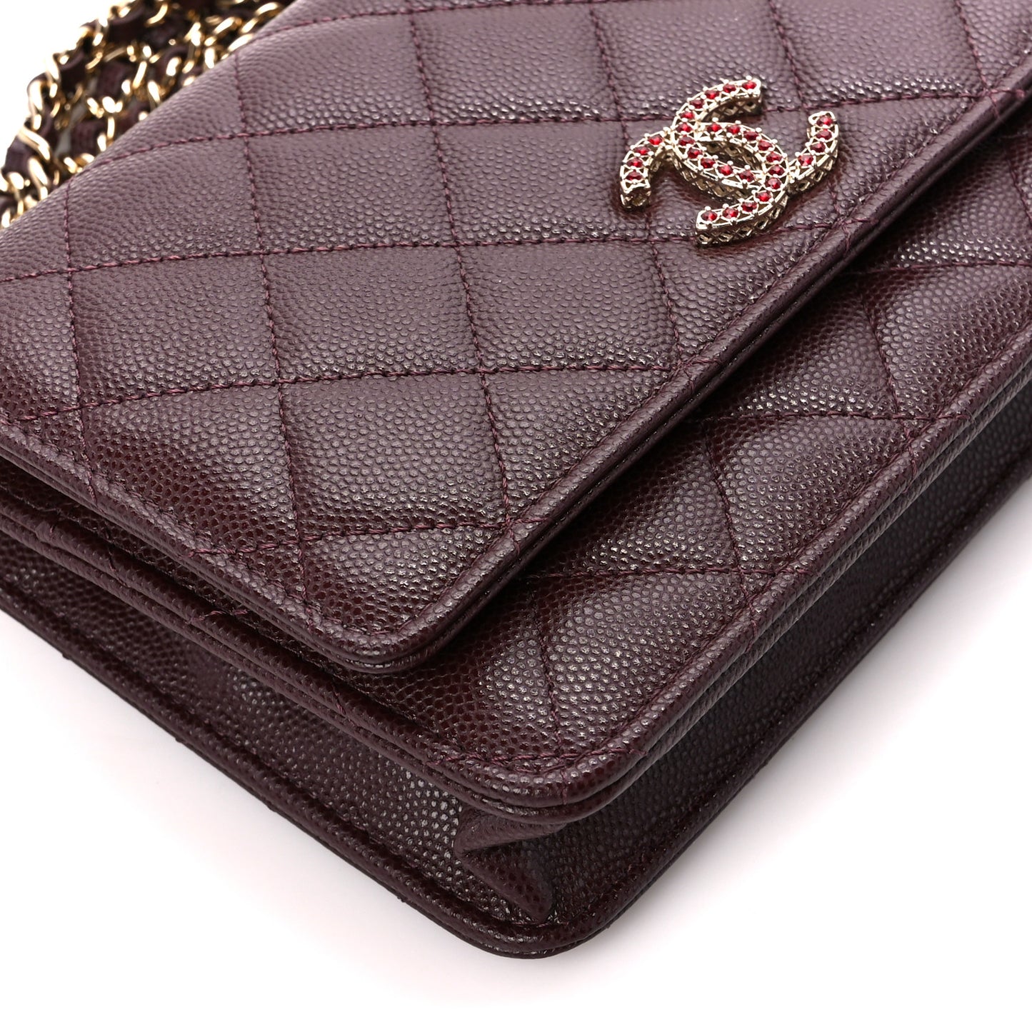 Shiny Caviar Quilted Strass Wallet On Chain WOC Bordeaux