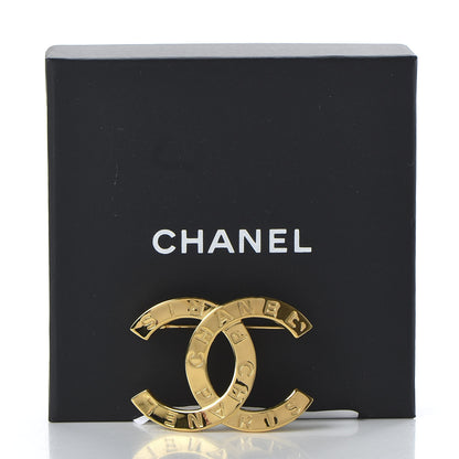 Chanel Metal Paris Button CC Large Brooch Gold 5 of 5