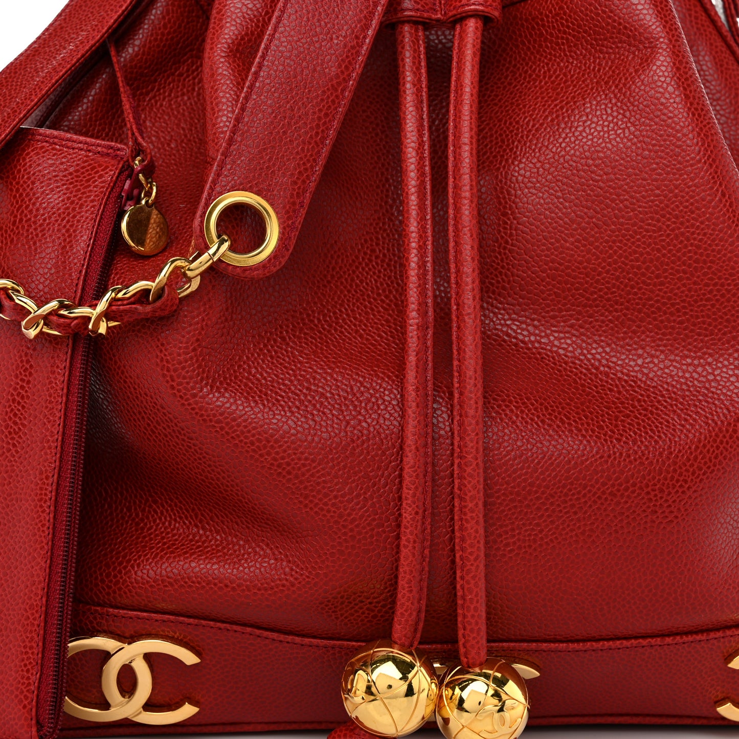 Caviar CC Drawstring Shoulder Bag Red