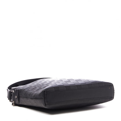 Louis Vuitton Damier Infini District Pochette Onyx 3 of 7