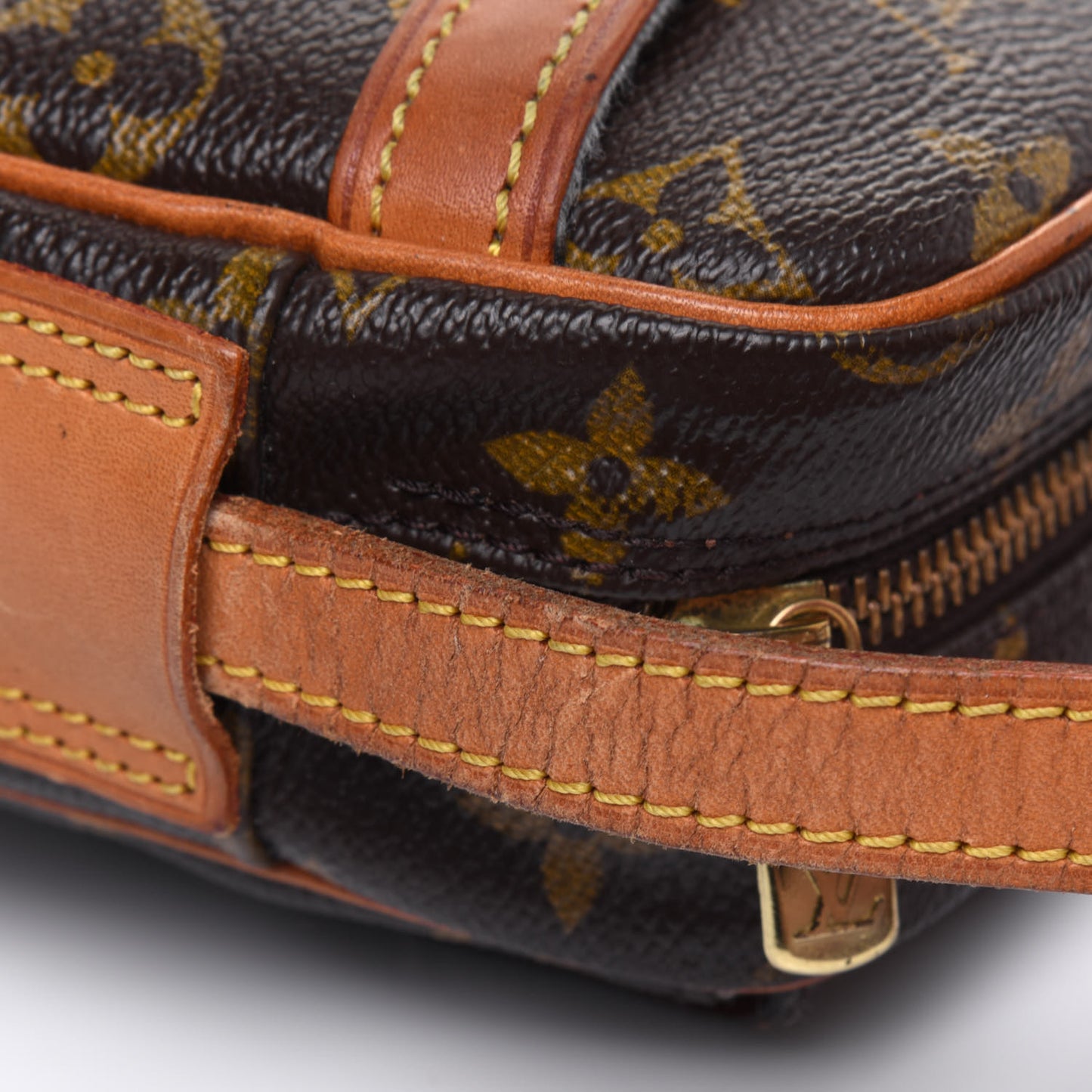 Monogram Jeune Fille