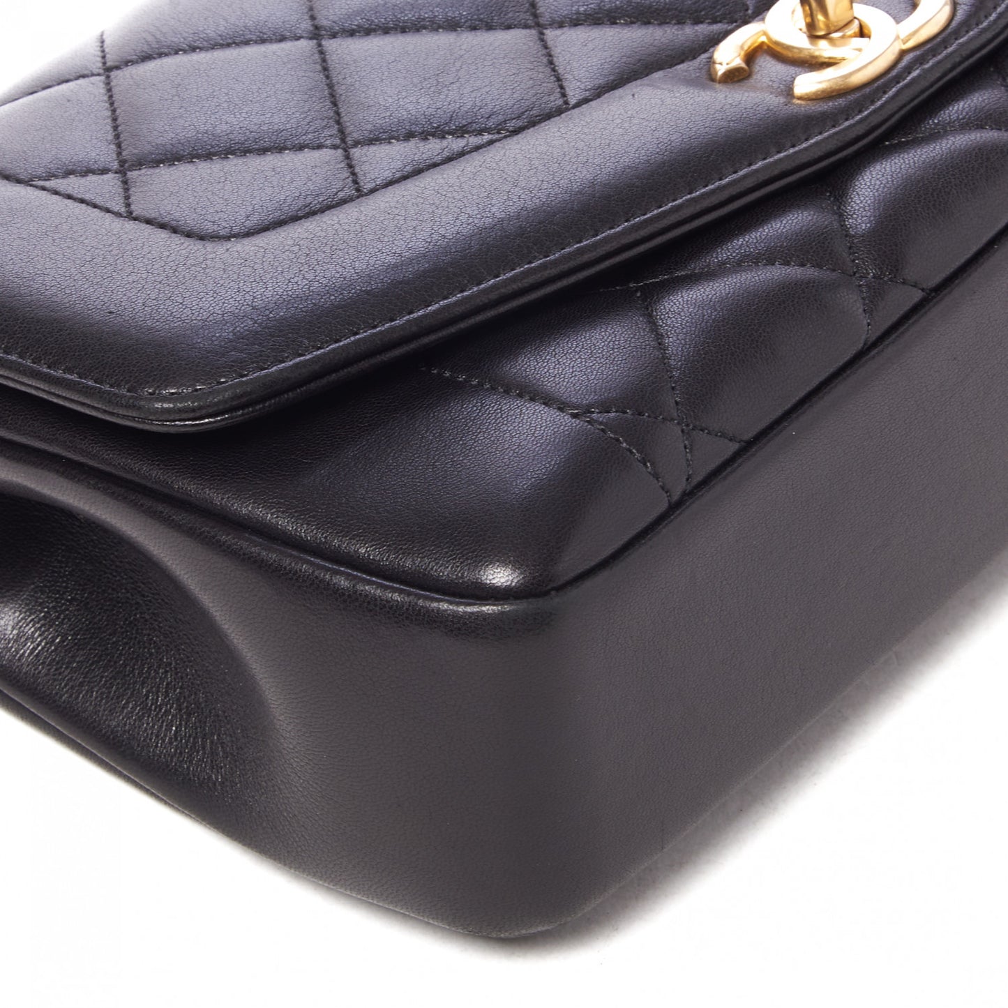 Lambskin Quilted Medium Single Flap Black